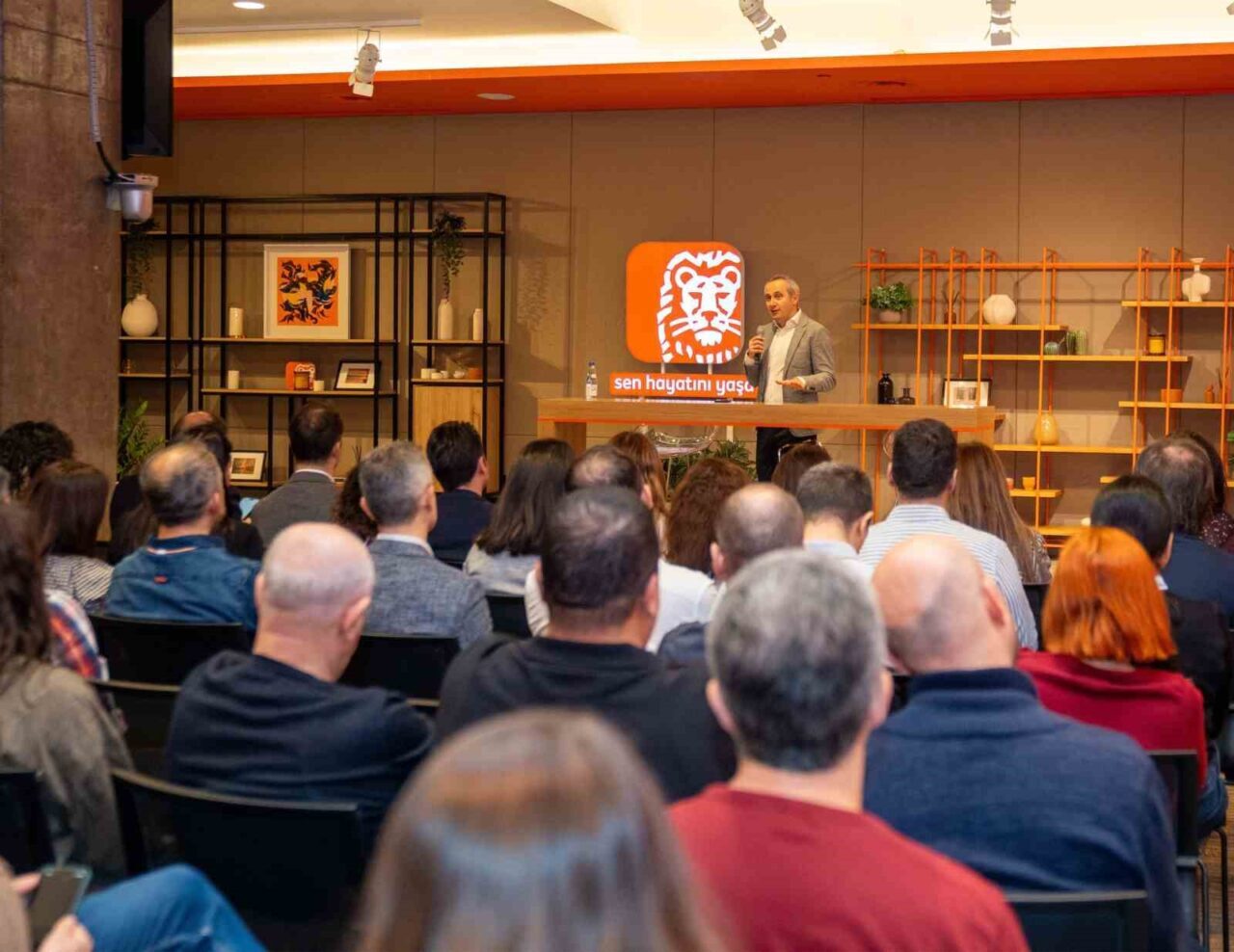 ING Türkiye, çalışanlara yönelik Yapay Zekâ Zirvesi düzenledi. Etkinlikte ING’nin