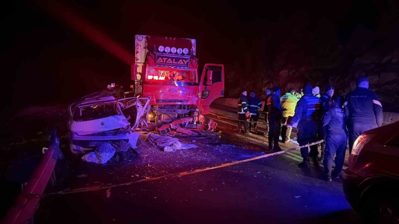 Antalya-Isparta karayolunda meydana gelen trafik kazasında ilk belirlemelere göre 1