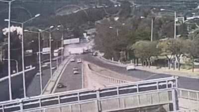 İzmir’in Bornova ilçesinde 1 polis memurunun şehit düştüğü, 2 kişinin