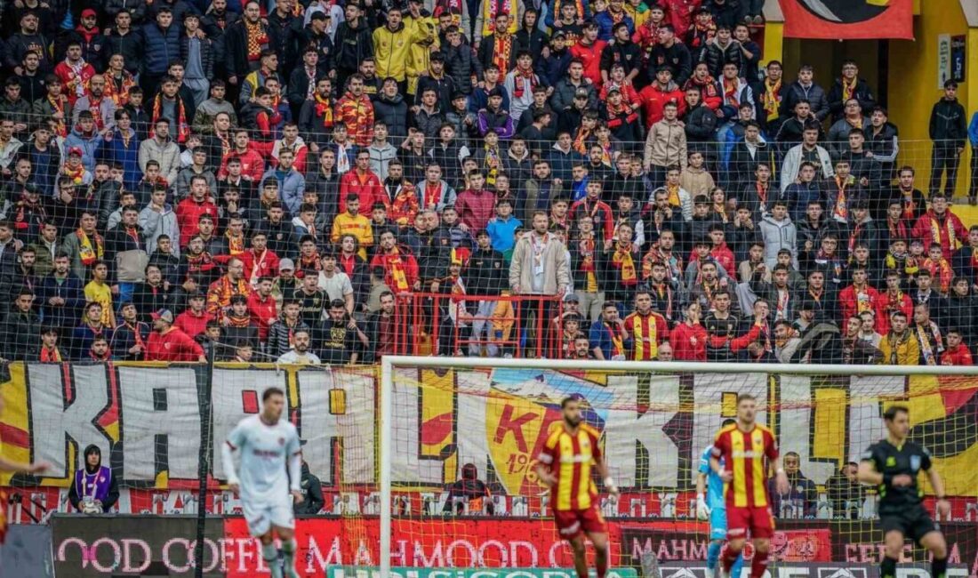Kayserispor taraftarlar derneği Kapalı Kale, yazılı bir açıklama yaparak yönetim
