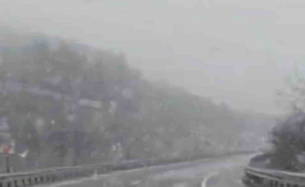 Karabük’te Nisan ayında kar yağışı etkili olmaya başladı. Karabük-Çerkeş kara