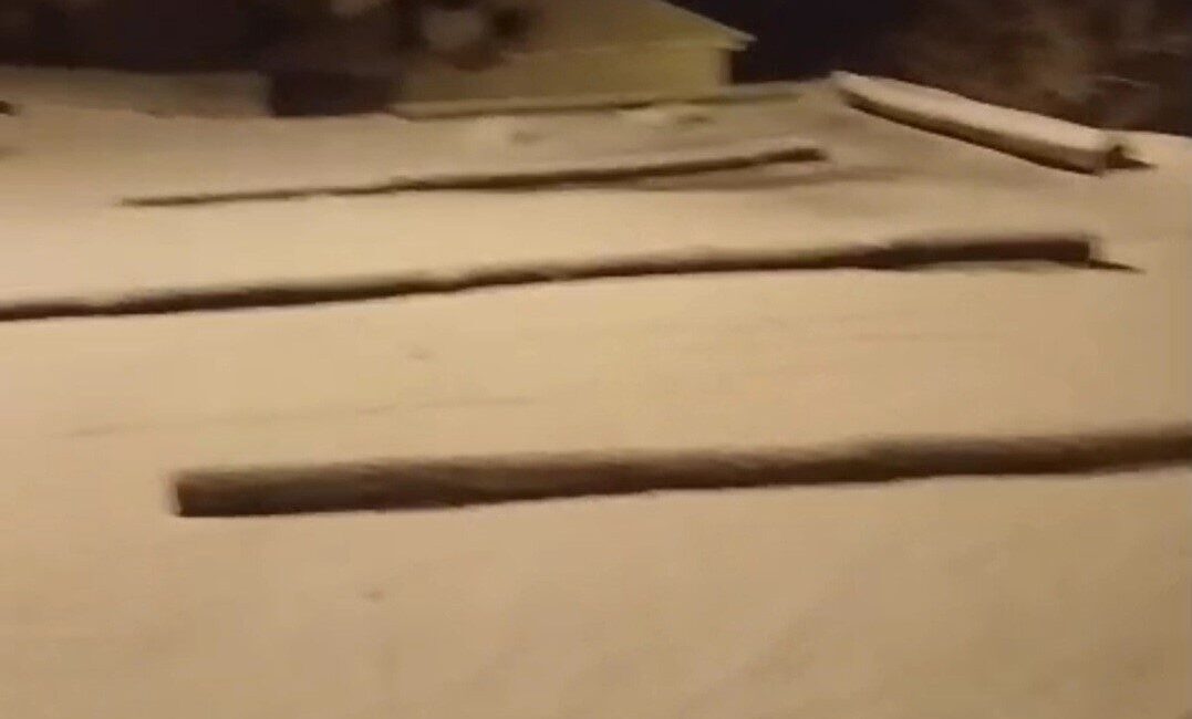 Elazığ’ın Karakoçan ilçesine bağlı Balzama köyünde kar yağışı etkili oldu.