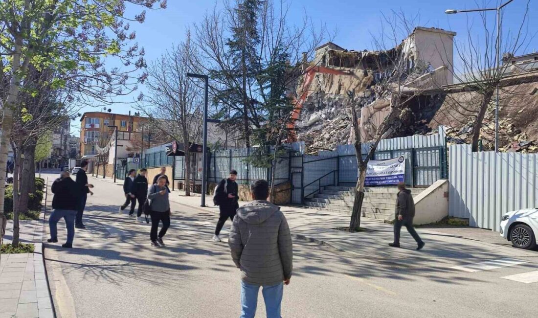 Edirne’nin Keşan ilçesinde yıkım talimatlarına uymayan firmaya 160 bin TL