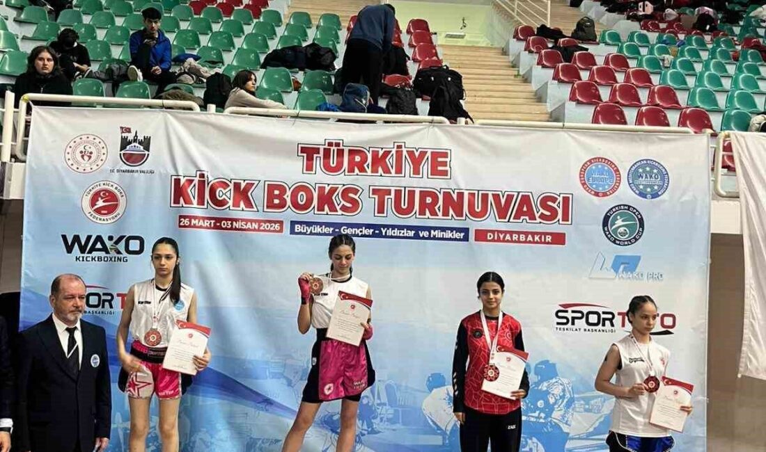 Diyarbakır’da düzenlenen Türkiye Kick Boks Şampiyonası’nda Niğde’yi temsil eden sporcu
