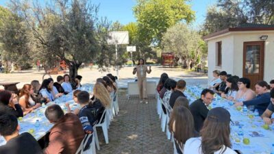 Balıkesir Üniversitesi Altınoluk Meslek Yüksekokulu’nda düzenlenen “Kimya Haftası” etkinlikleri, zeytinyağının