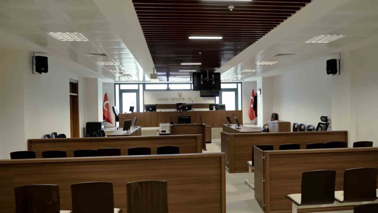 Kırıkkale’de boşanma aşamasındaki gelinini ile onun kız kardeşini avukatlık bürosunda