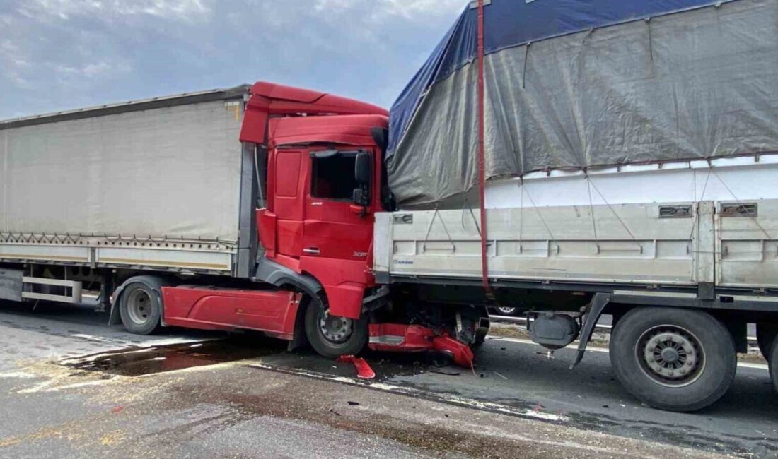 Kocaeli’de TEM Otoyolu’nun Ankara istikametinde 6 tır karıştığı zincirleme kaza