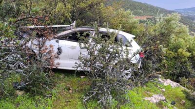 Gaziantep’te kontrolden çıkarak uçuruma yuvarlanan otomobilin sürücüsü hayatını kaybetti. Kaza,