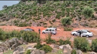 Adana’nın Kozan ilçesinde etkili olan sağanak yağış ve dolu, hayatı