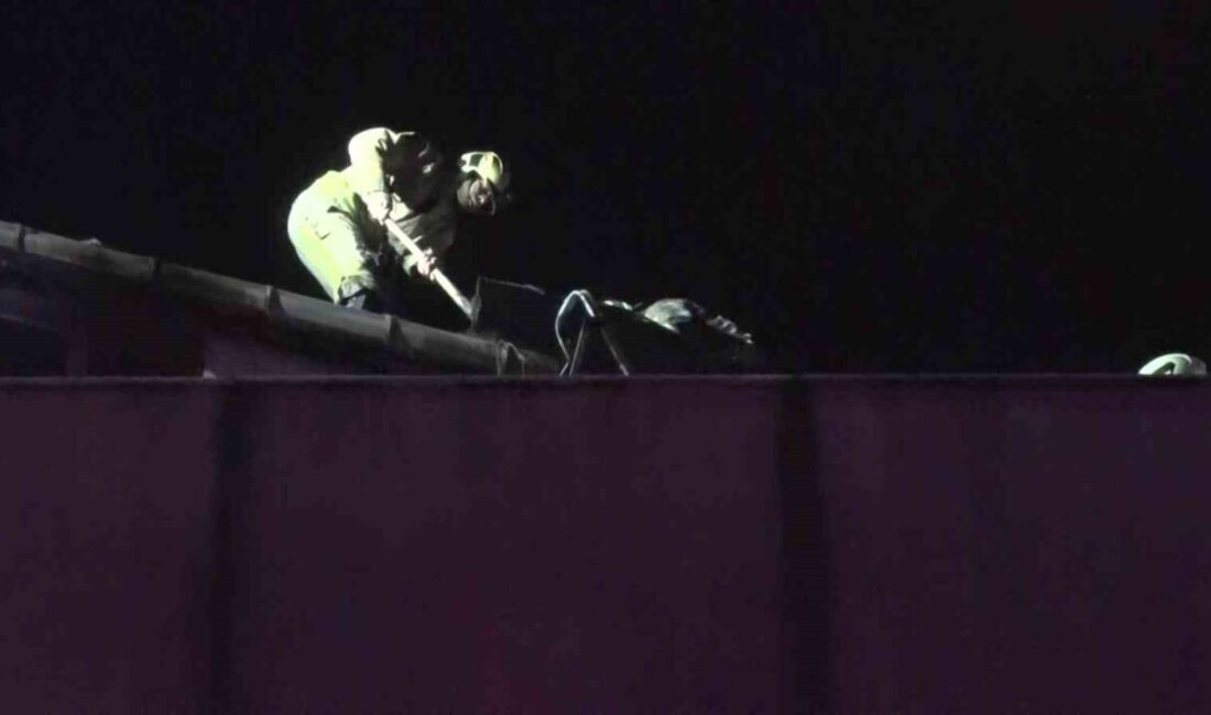 Küçükçekmece’de gece saatlerinde otelde yangın çıktı. Yangın itfaiye ekiplerinin hızlı