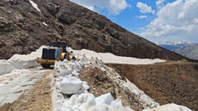 Diyarbakır Büyükşehir Belediyesi ve Kulp Belediyesi ekipleri, kış aylarında etkili