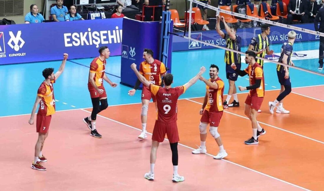 2026 Erkekler AXA Sigorta Kupa Voley yarı final maçında Galatasaray,