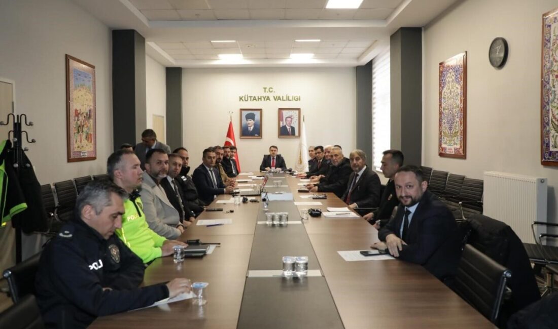 Kütahya İl Spor Güvenlik Kurulu Toplantısı, Kütahya Valisi Musa Işın