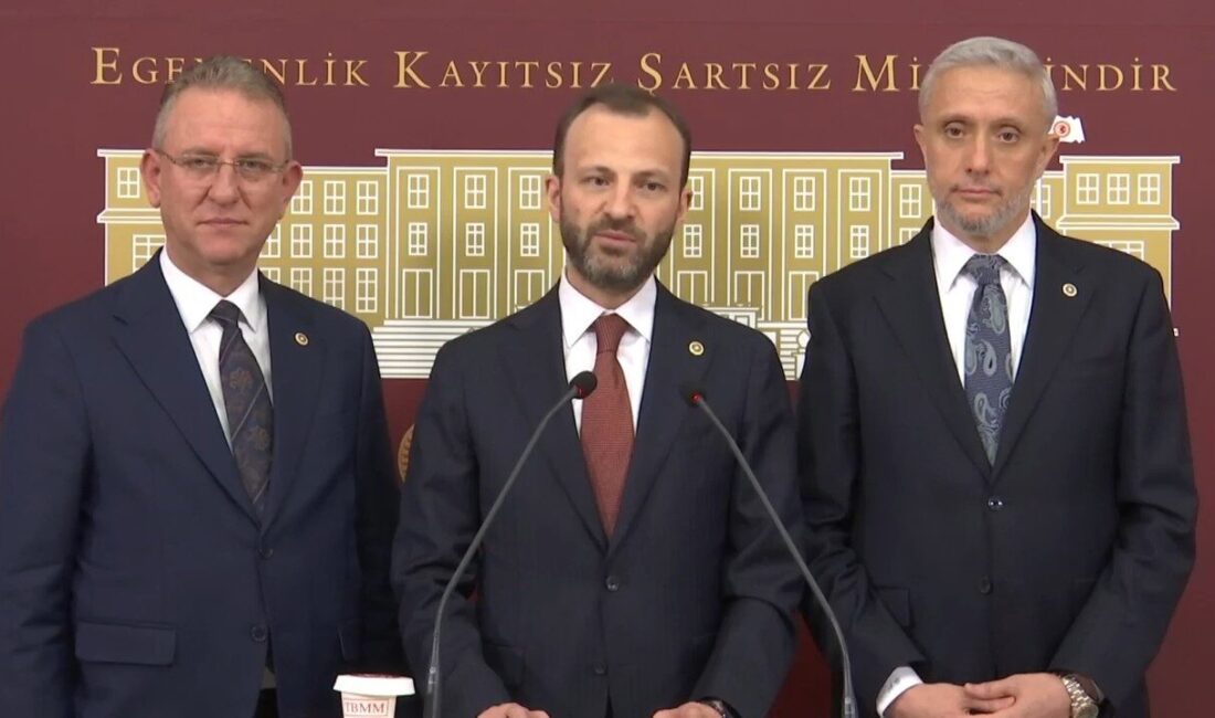 AK Parti Kütahya Milletvekilleri Adil Biçer, İsmail Çağlar Bayırcı ve