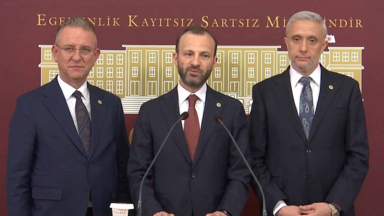 AK Parti Kütahya Milletvekilleri Adil Biçer, İsmail Çağlar Bayırcı ve