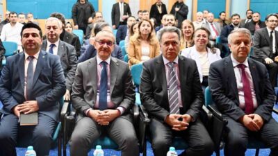 Malatya’da üniversite yöneticilerine yönelik eğitim programı düzenlendi. Programda liderlikten kriz