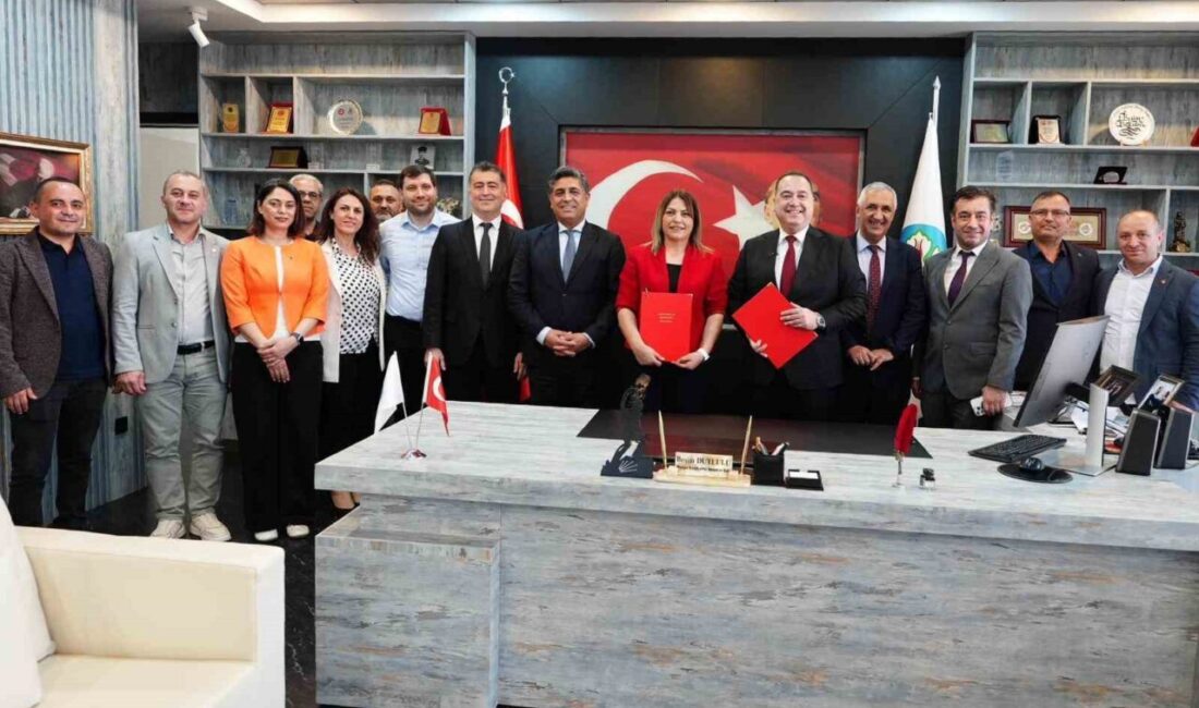 Manisa Büyükşehir Belediye Başkanı Besim Dutlulu, DİSK/Genel-İş Sendikası ile imzalanan