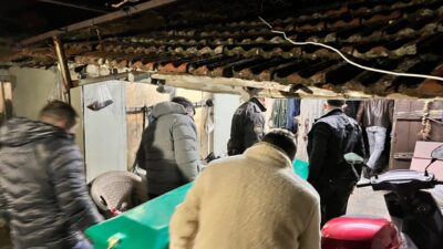 Manisa’nın Kula ilçesinde 53 yaşındaki bir kişi, yalnız yaşadığı evinde