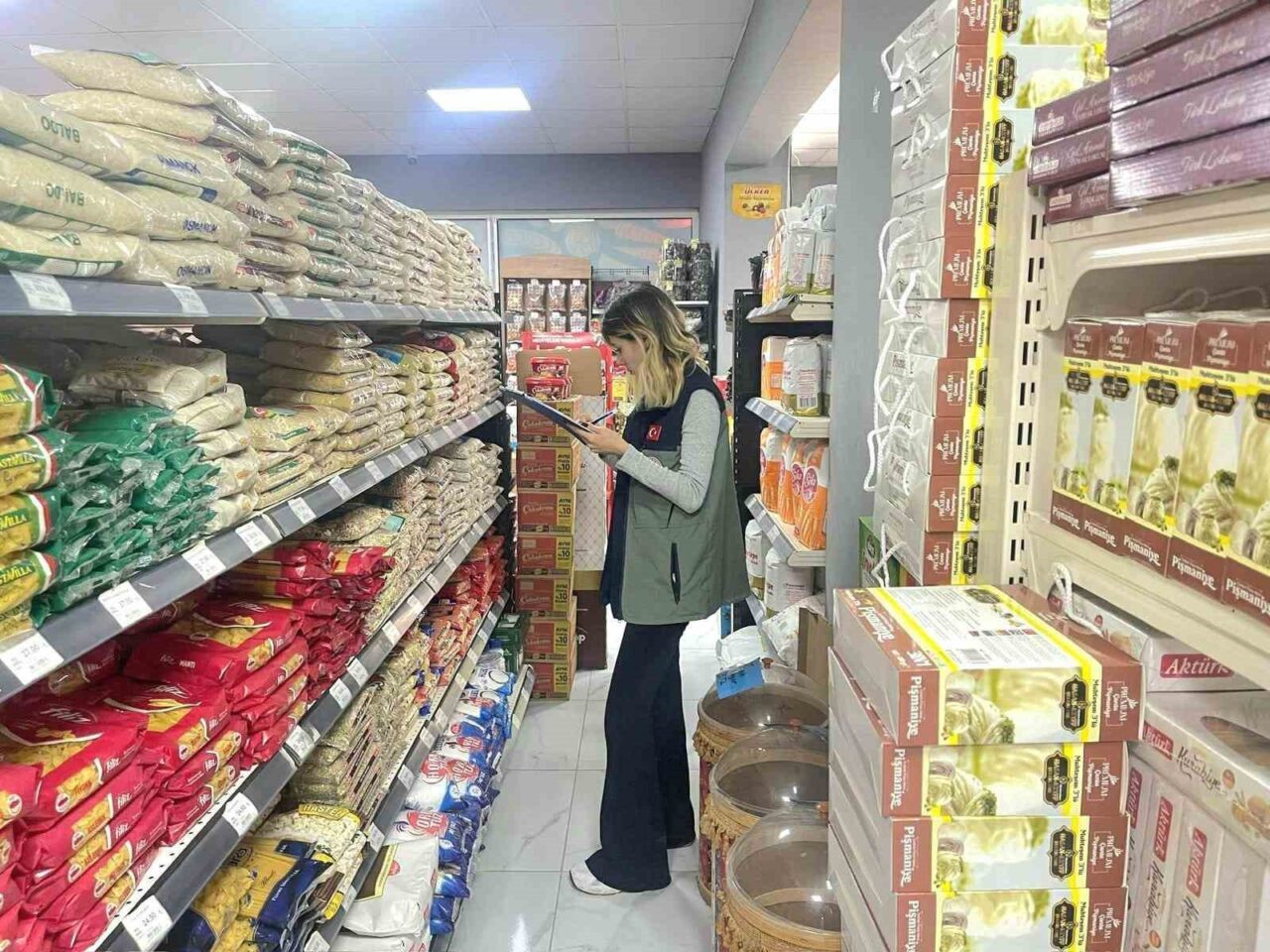 Afyonkarahisar’da Tarım Ürünleri Fiyat İzleme Sistemi (TÜFİS) çerçevesinde market ve