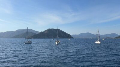 Muğla’nın Marmaris kıyılarından açılan yaklaşık 10 teknelik grup, Sumud Filosu’na