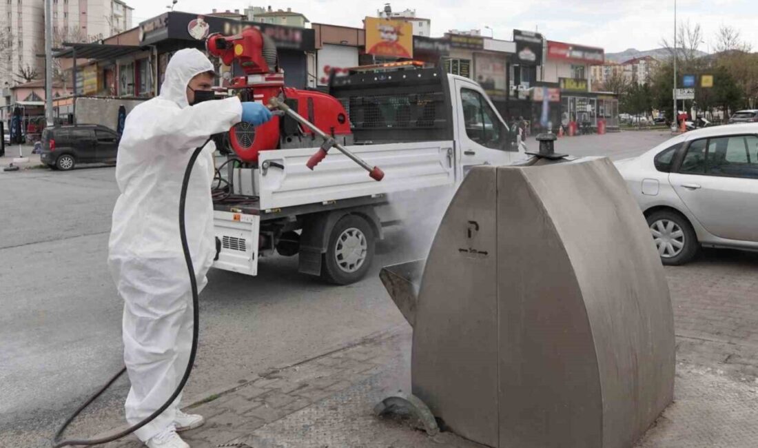 Melikgazi Belediyesi, vatandaşların yoğun olarak kullandığı park ve bahçelerde, yağmur