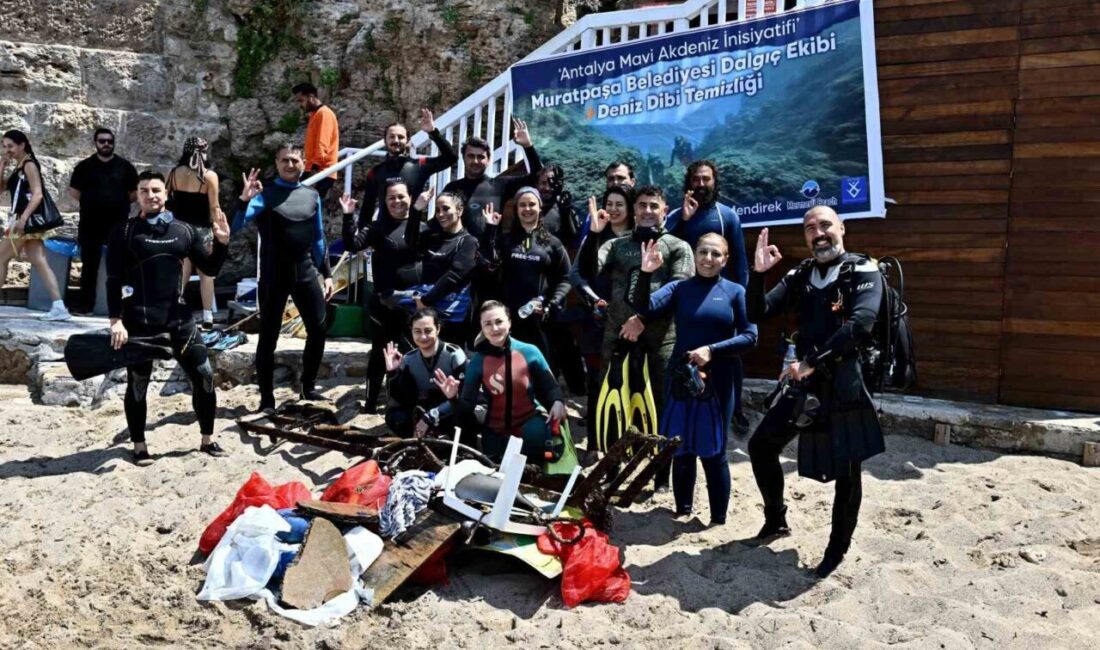 Antalya Muratpaşa Belediyesinin gönüllü dalgıç ekibi, yaz sezonu öncesinde Mermerli