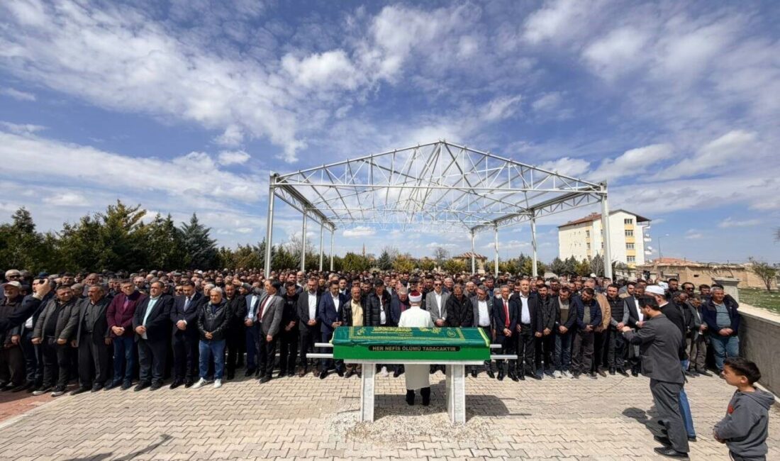 Aksaray’da oynanan Türkiye-Macaristan hentbol milli maçında kalp krizi geçirerek hayatını