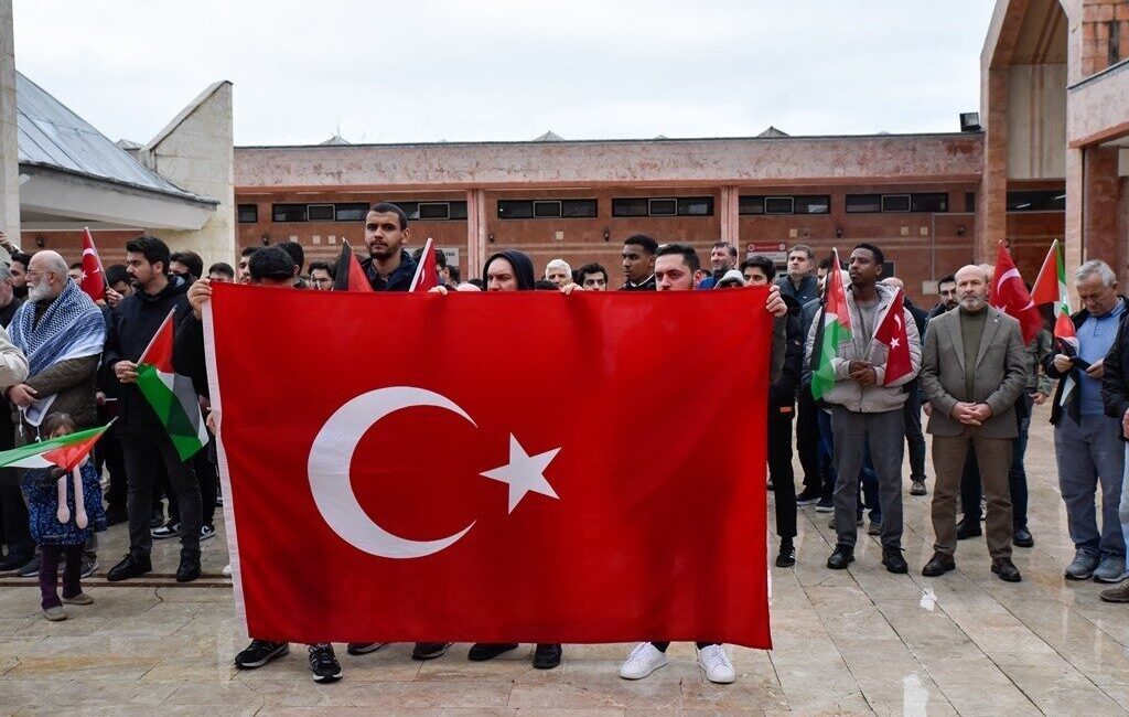Ondokuz Mayıs Üniversitesi (OMÜ) öğrenci toplulukları tarafından, Filistin’de yaşanan insani