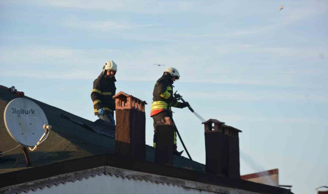 Ordu’nun Ünye ilçesinde 5 katlı bir binanın çatısında çıkan yangın,