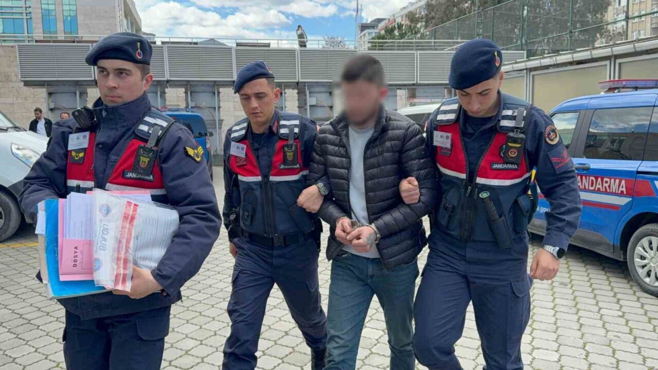 Samsun’un Tekkeköy ilçesinde jandarma ekiplerinin düzenlediği uyuşturucu operasyonunda oto tamircisine