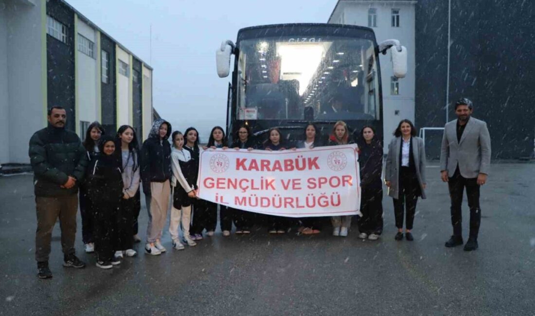Karabük’ten gençler “110. Yılında 110 Bin Gençle: Bir Destandır Çanakkale”