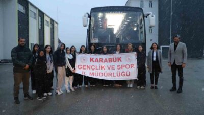 Karabük’ten gençler “110. Yılında 110 Bin Gençle: Bir Destandır Çanakkale”