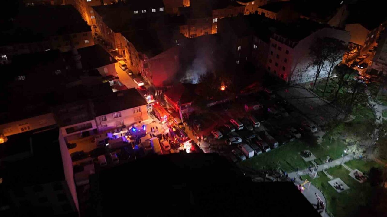Eskişehir’de bir gecekondunun bahçesinden gelen patlama seslerinin ardından çıkan yangın