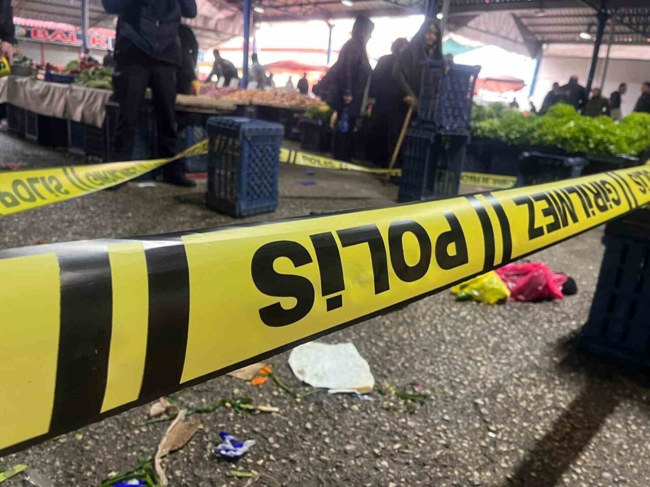 Yozgat’ın Yerköy ilçesinde kurulan Çarşamba pazarında yaşanan bıçaklı kavgada bir