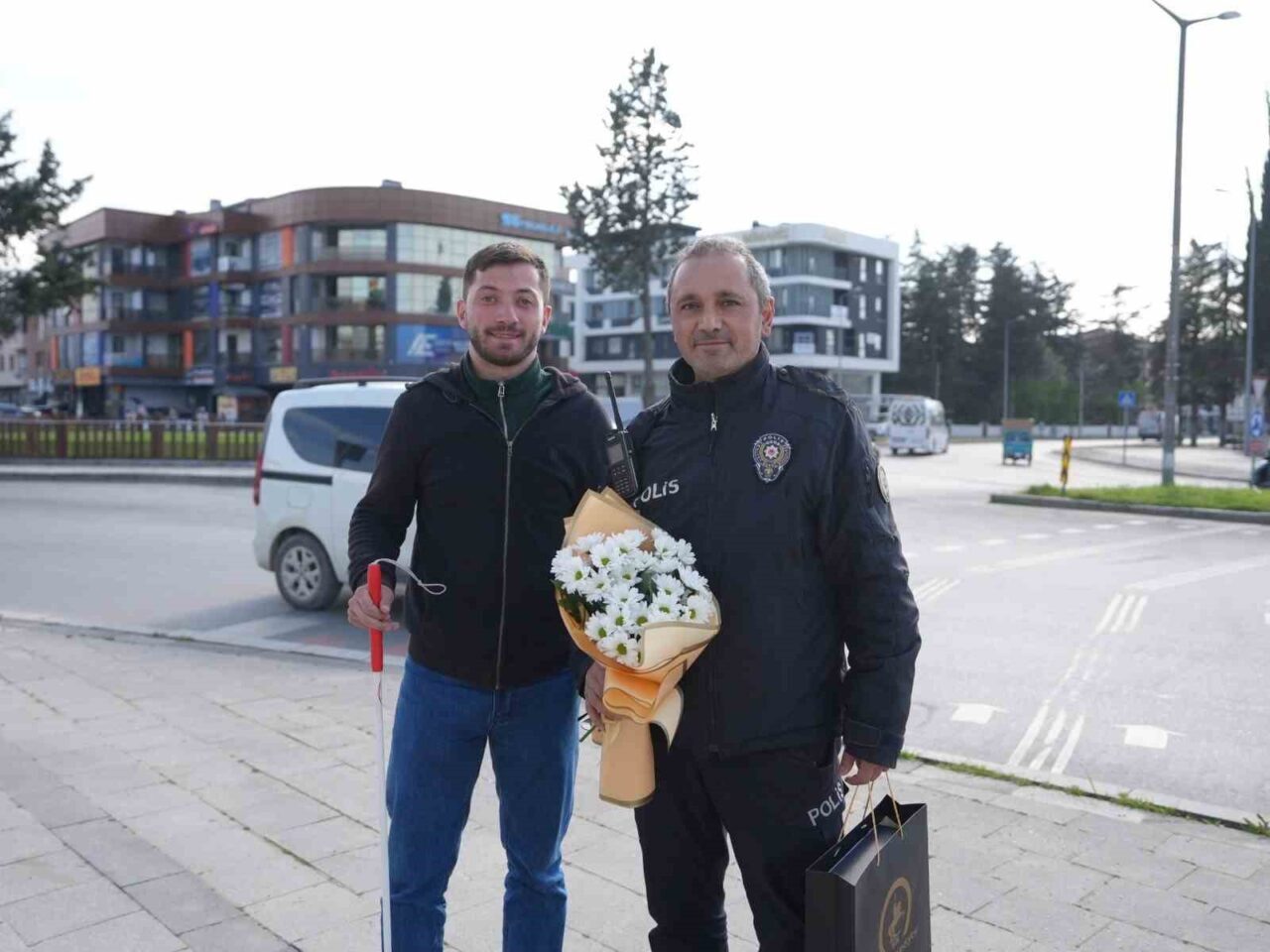 DÜZCE (İHA) – Düzce Belediyesi tarafından 10 Nisan Polis Günü