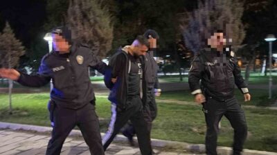 Kayseri’nin Kocasinan ilçesinde polis ekiplerini görünce yaya olarak kaçan şahıs,