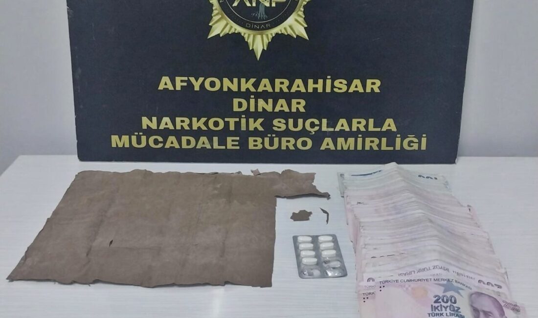 Afyonkarahisar’da polis tarafından bir eve yapılan baskında uyuşturucu maddeler ile
