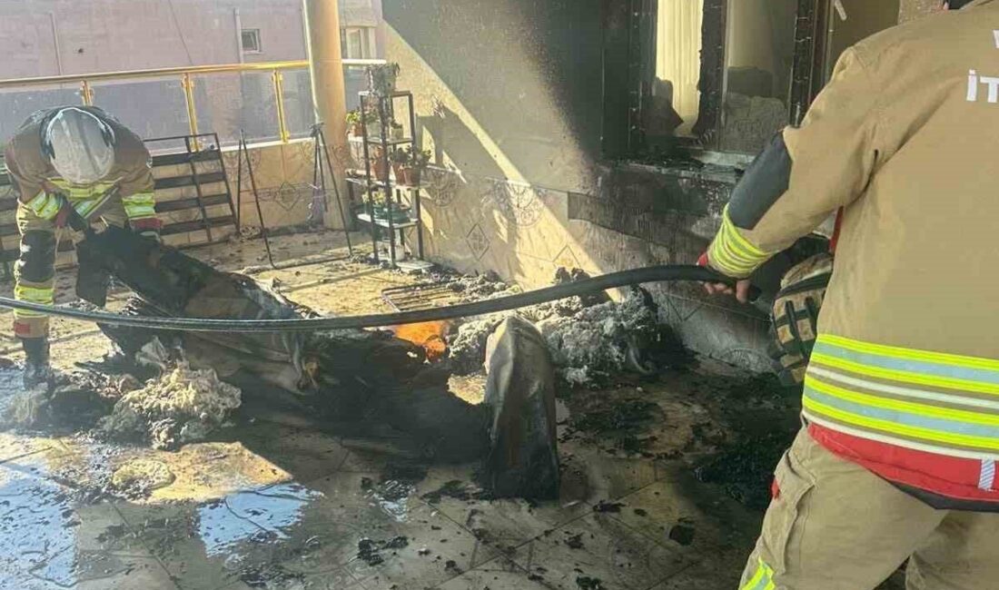 Hatay’ın Reyhanlı ilçesinde evin balkonunda çıkan yangını kısa sürede kontrol