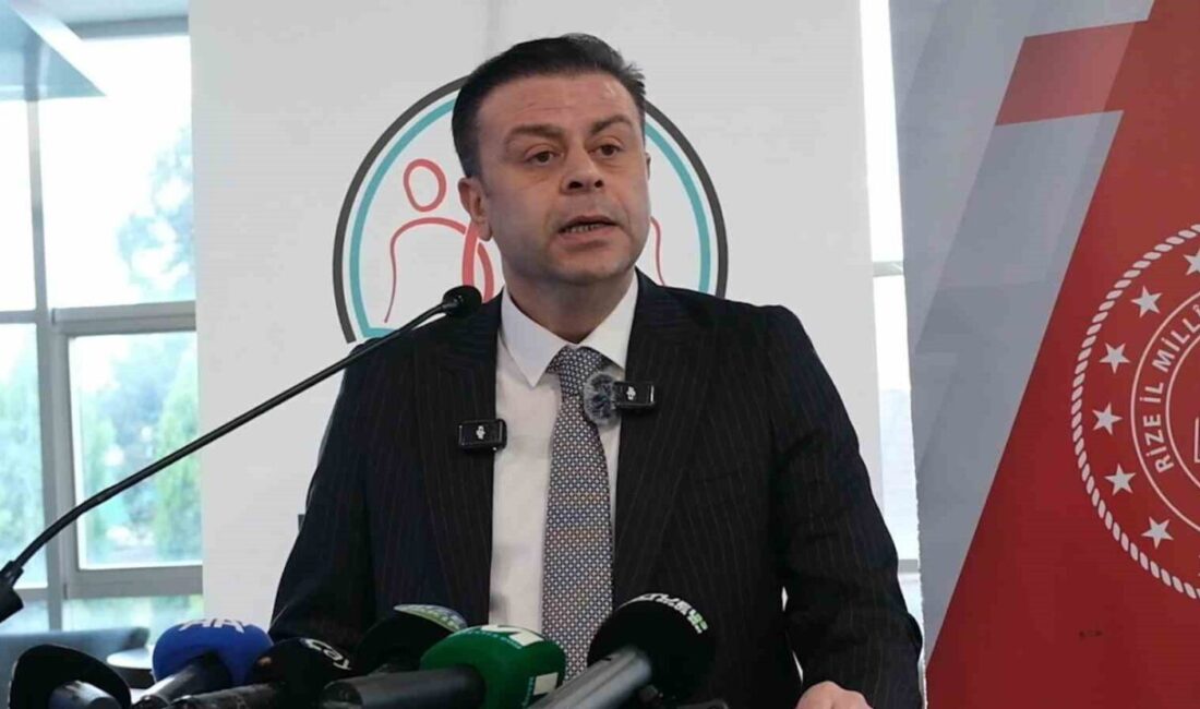 Rize İl Milli Eğitim Müdürü Halil İbrahim Akmeşe göreve geldiği