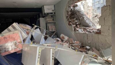 Eskişehir’in en işlek caddelerinden birinde gerçekleştirilen bina yıkımı, bölge esnafını