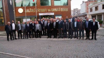 Manisa’nın Salihli ilçesinde faaliyet gösteren esnaf ve meslek odalarının başkanları,