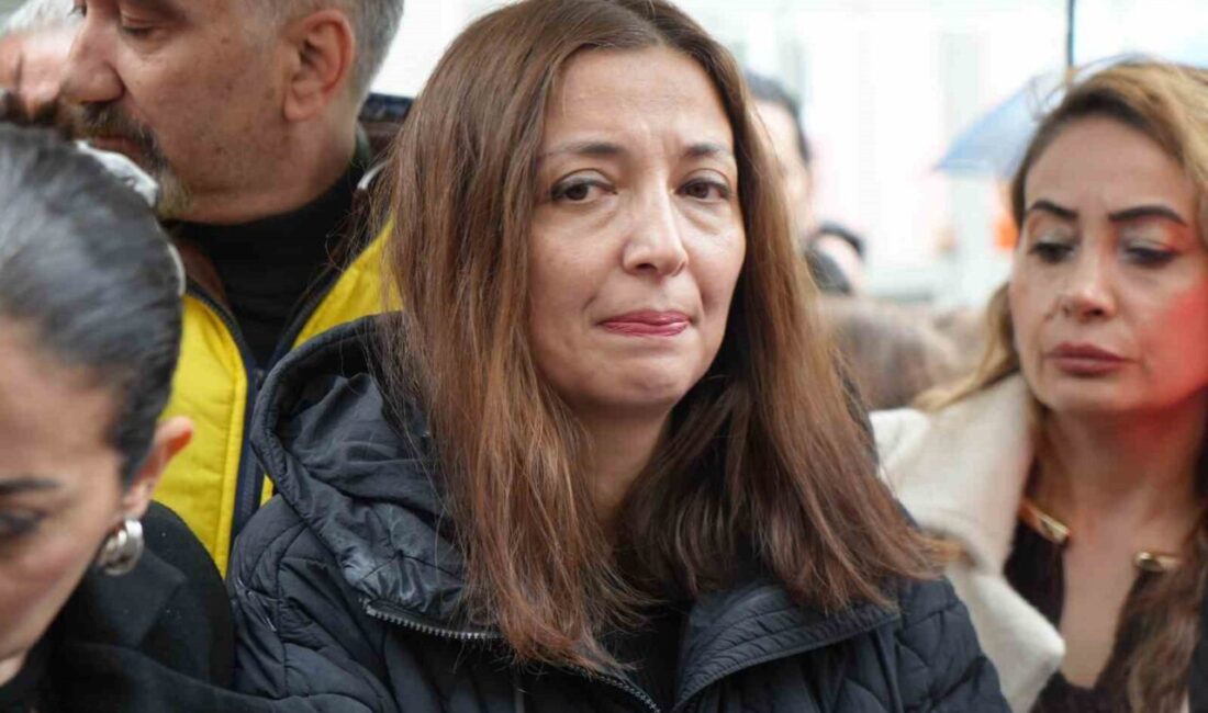 Samsun’da bir ilkokulda görevli öğretmen, ders sırasında bir veli tarafından