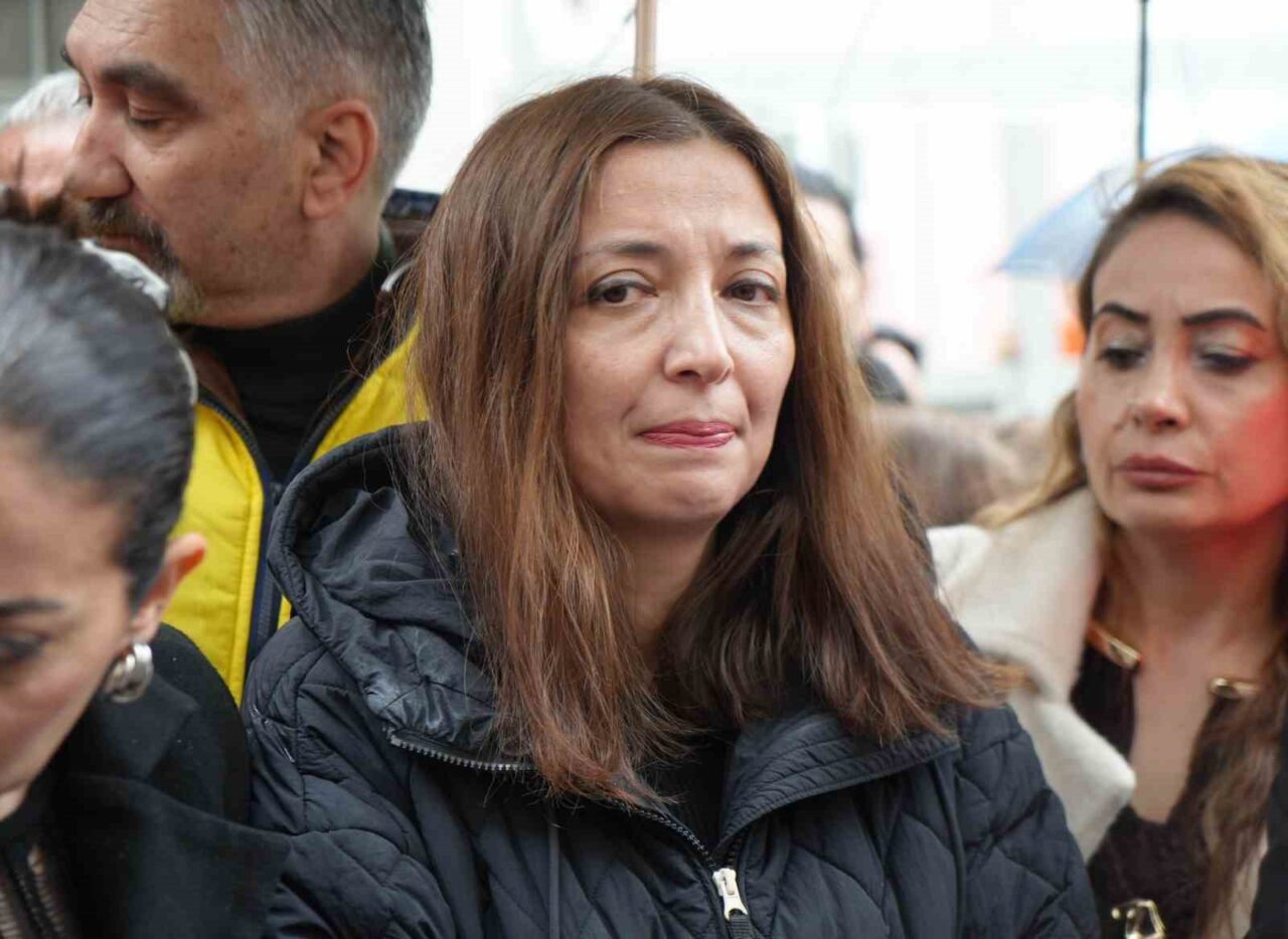 Samsun’da bir ilkokulda görevli öğretmen, ders sırasında bir veli tarafından