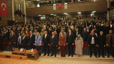 Şanlıurfa’da “İletişimin Yeni Yüzyılı” eğitim programı gerçekleştirildi. Programda konuşan Cumhurbaşkanlığı