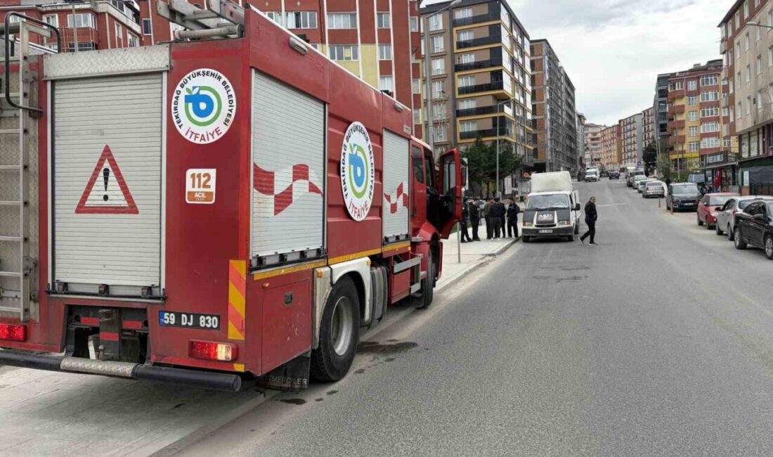 Tekirdağ’ın Kapaklı ilçesinde seyir halinde olan bir kamyonetten dumanlar yükselmeye