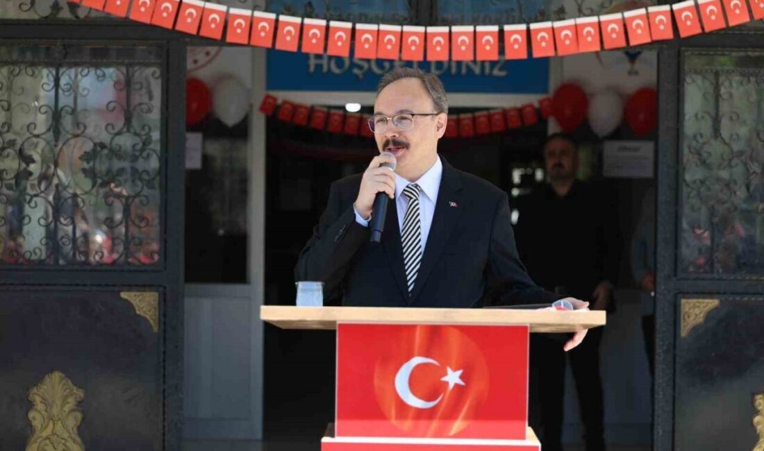 Siirt’te “Sıfır Atık” Projesi kapsamında kurulan geri dönüşüm temalı kütüphaneler