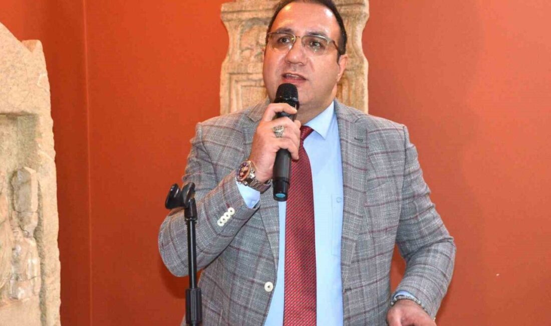 Sinop’ta 2012 yılında bulunan Gelincik Lahdi’ne dair buluntular, düzenlenen konferansın