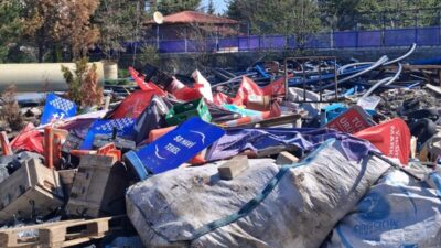 Sivas Belediyesi Zabıta Müdürlüğü ekipleri, yaya güvenliğini tehlikeye atan ve