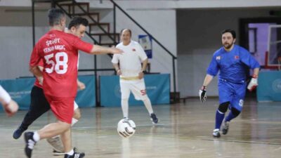 Sivas’ta şehitlerin hatırasına özel futsal maçı organize edildi. Taha Akgül