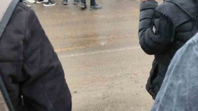 Şanlıurfa’nın Siverek ilçesinde otomobilin çarptığı 14 yaşındaki kız çocuğu ağır